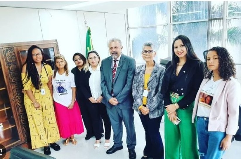 Mulher de chefe de facção visita Ministério da Justiça; secretário diz que ela acompanhava ex-deputada