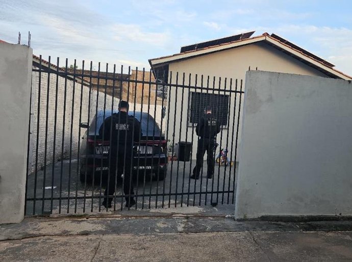 Polícia Civil prende Policiais Penais investigados por levar celulares a facção em presídio de Várzea Grande