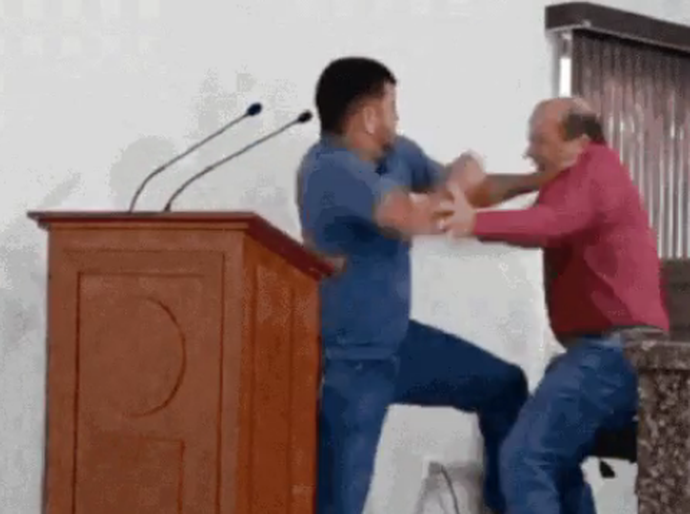 Show de horrores: vereadores de Figueirópolis d’Oeste trocam socos e protagonizam espetáculo vergonhoso