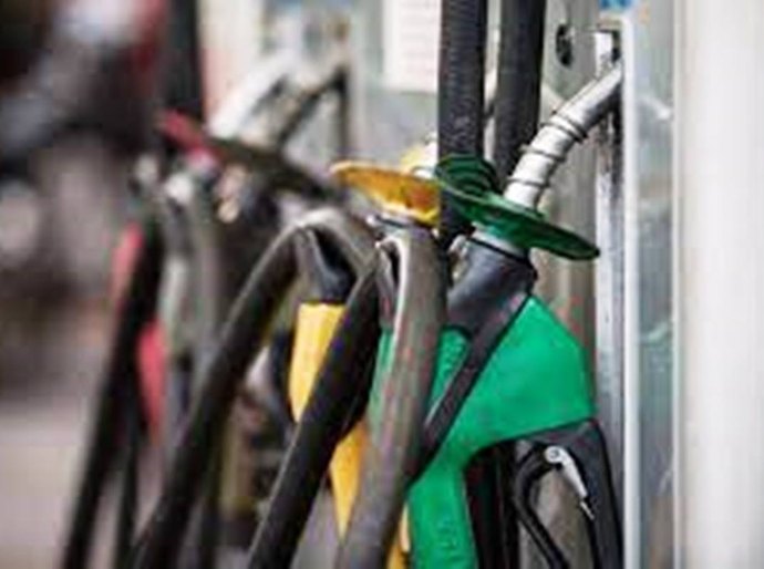 Preço da gasolina sobe pela 2ª semana seguida e atinge novo recorde no país
