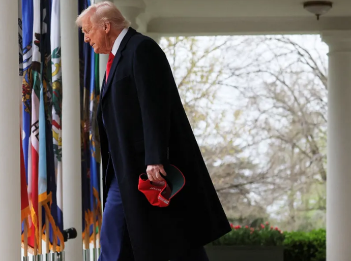 Trump considera novas sanções à Rússia em meio a frustração com ataques