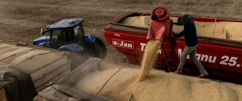 O plano da China para se livrar da dependência do agro brasileiro (e por que isso assusta o Brasil)