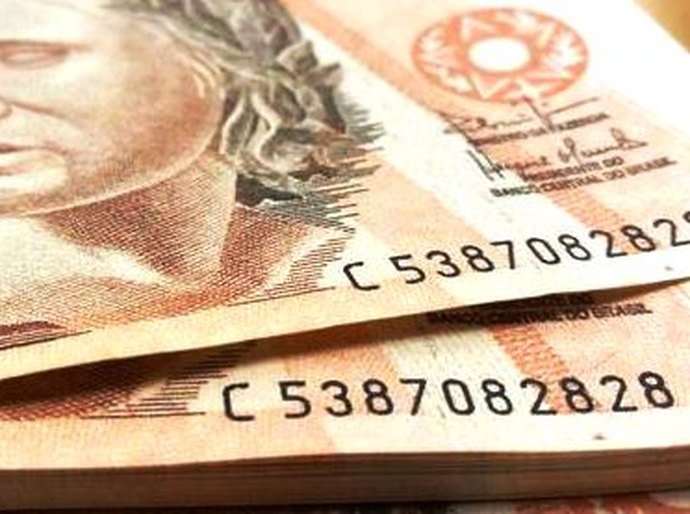 Cheque especial terá juros limitados a partir de segunda-feira