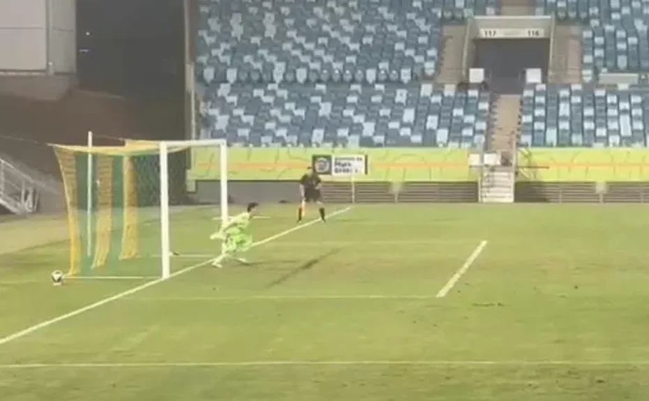 Veja Vídeo: Dois passos que podem ter mudado a final: goleiro do Cuiabá avança, defende pênalti e leva Paulistano à revolta