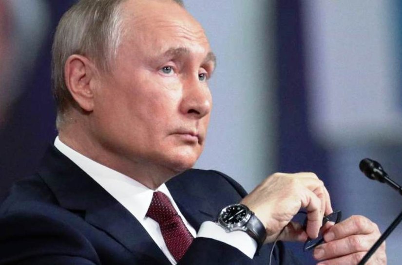 Rússia dispara pela 1ª vez míssil hipersônico a partir de submarino