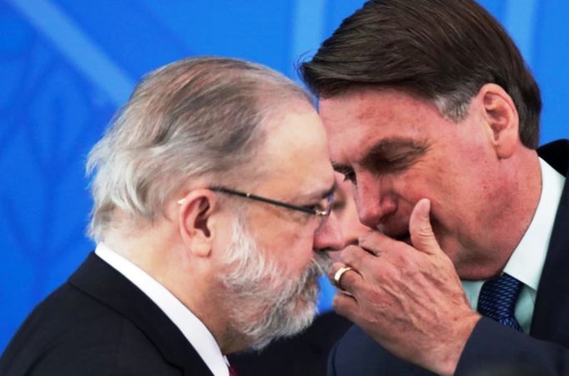 Aras é sabatinado para recondução na PGR de olho em vaga no STF