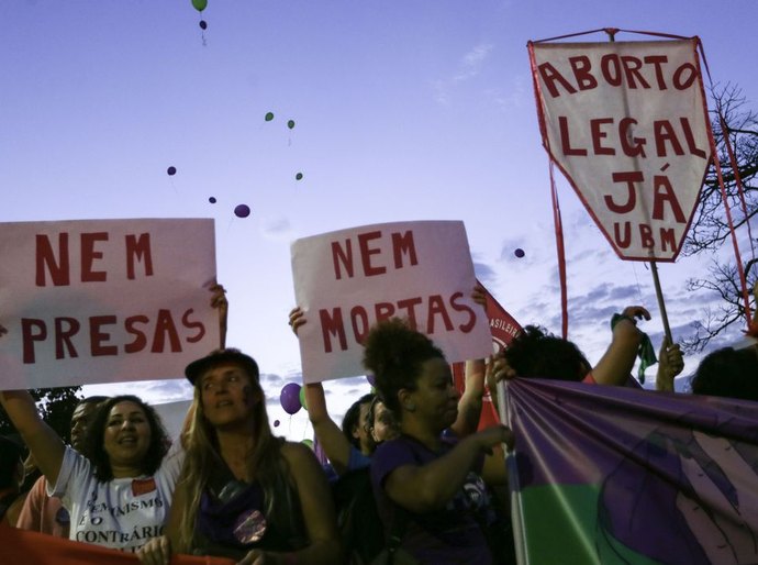 Legalização do aborto volta ao debate público com julgamento no STF