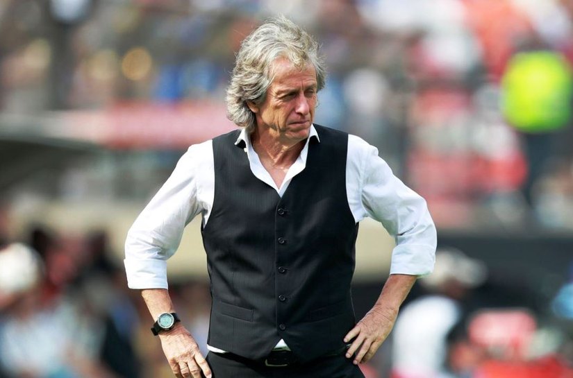 Benfica marca apresentação de Jorge Jesus em busca de dias melhores