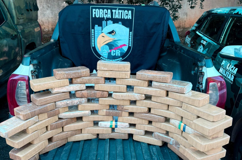 Força Tática e Gefron apreendem 63 quilos de pasta base e causam prejuízo de R$ 1,2 milhão às facções criminosas