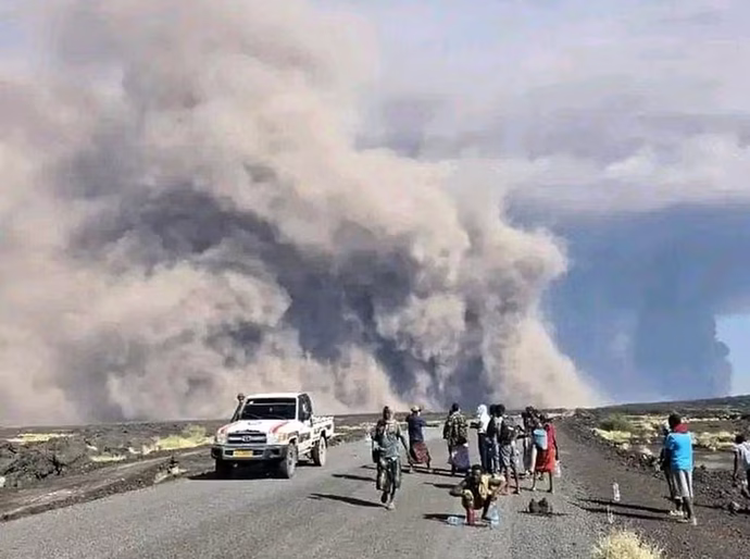 Vulcão entra em erupção pela 1ª vez em 12 mil anos, desde o fim da Era do Gelo