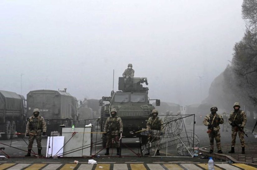 Rússia manda tropas para reprimir levante violento no Cazaquistão