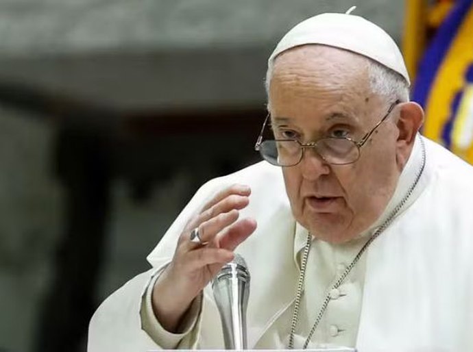 Em decisão histórica, Vaticano autoriza bênção para casais do mesmo sexo