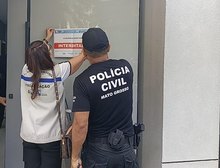 Polícia Civil e Vigilância Sanitária interditam fábrica clandestina de suplementos em Cuiabá