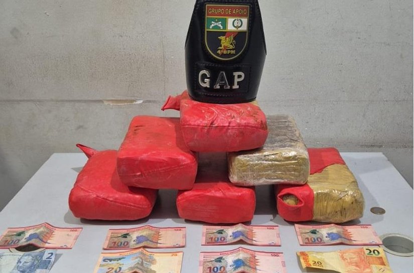 Polícia Militar prende homem por tráfico de drogas e apreende tabletes de maconha