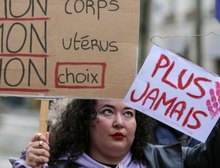 'Liberdade garantida para aborto': por que França se tornou 1º país a colocar direito de interromper gravidez na Constituição
