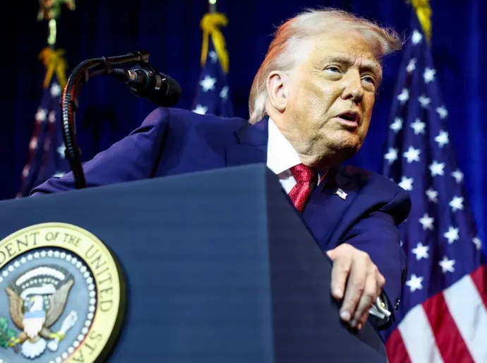 Trump se nega a dizer se usaria força para tomar Groenlândia