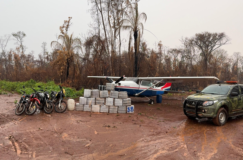 Gefron apreende 600 quilos de cocaína em aeronave e causa prejuízo de R$ 18 milhões ao crime organizado