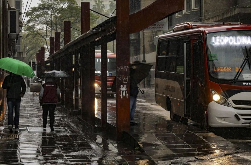 Feriadão: fim de semana deve ser de chuva em boa parte do país
