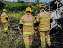 Tragédia no Vale do Mucuri: dos 45 ocupantes do ônibus, apenas 7 sobreviveram, dizem bombeiros