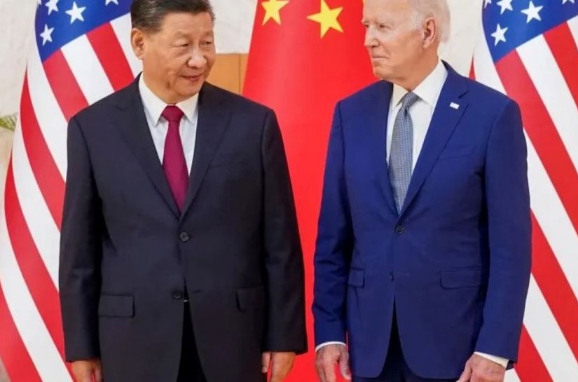 China diz que EUA “colocaram paz em risco” ao sobrevoar o Estreito de Taiwan