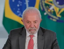 'Resistência de Lula dá resultados e Trump atenua tarifas ao Brasil', diz agência americana Bloomberg