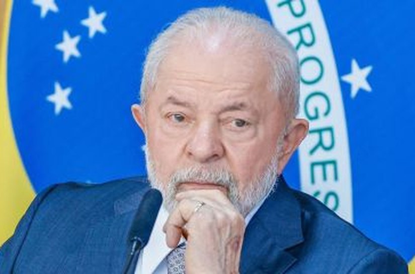 Lula diz que deve passar por cirurgia no fêmur em outubro: “Ninguém consegue trabalhar com dor o dia inteiro”