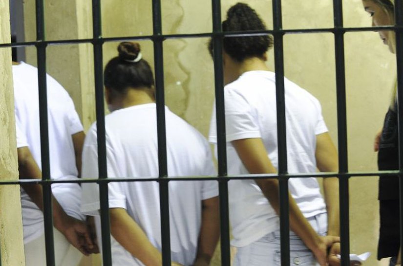 Apesar de decisão do STF, grávidas ainda são encarceradas no Brasil