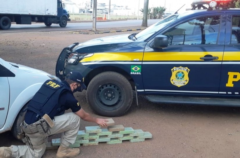 Veja Foto e Vídeo: Casal é preso pela PRF transportando 20 KG de cocaína na BR 070 em MT