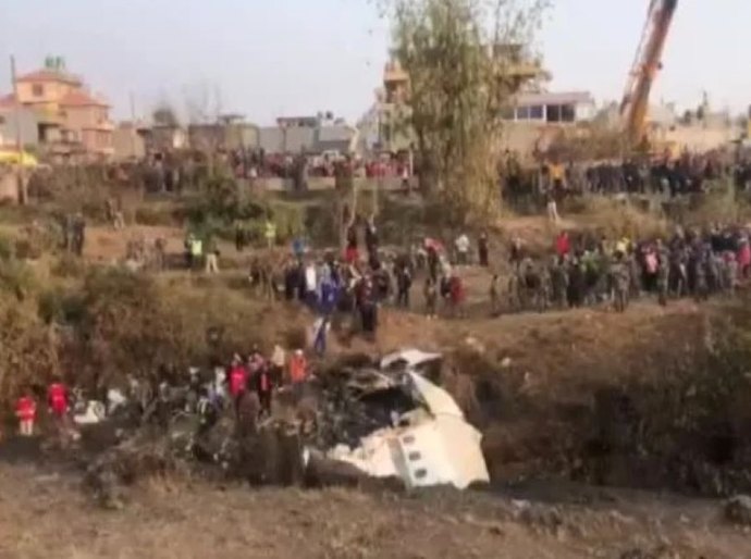Nepal suspende temporariamente buscas após queda de avião que matou ao menos 68