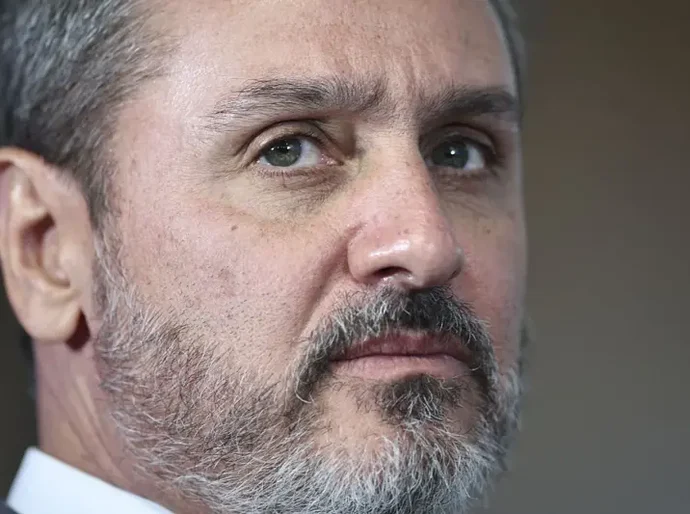 Mendonça afasta diretor-geral da PF, Andrei Rodrigues