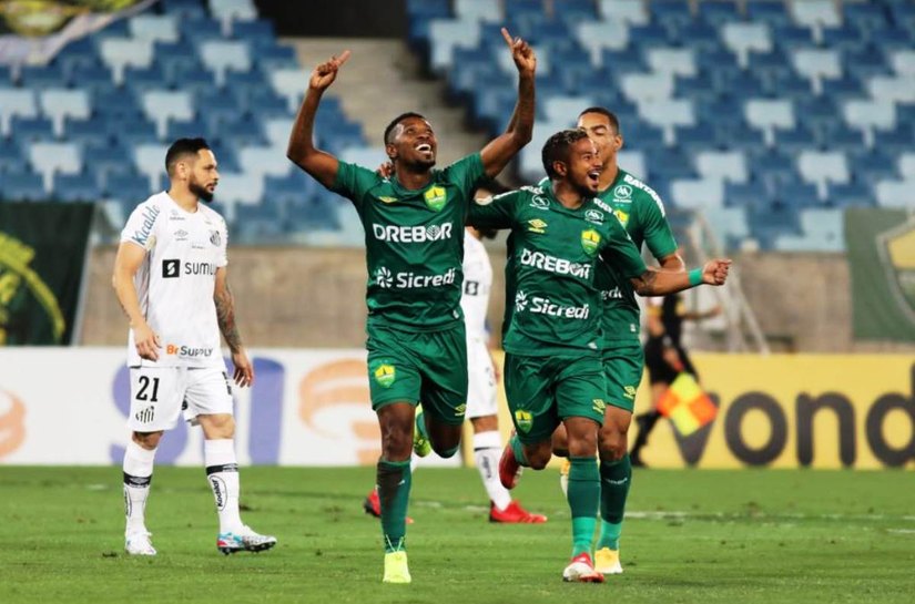 Cuiabá vence o Santos na Arena Pantanal por 2 a 1 e vai a 9º no brasileirão