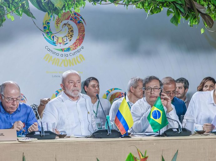 Lula propõe criação de Parlamento Amazônico, durante evento em Letícia