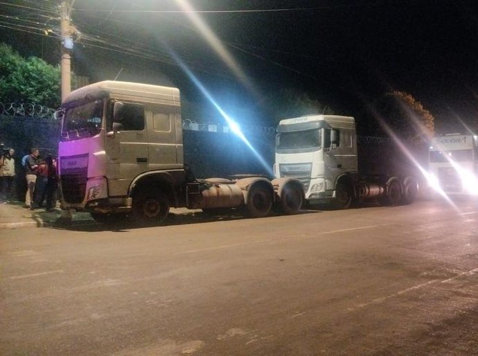 Polícia Militar prende três homens e recupera três caminhões furtados em Rondonópolis, MT