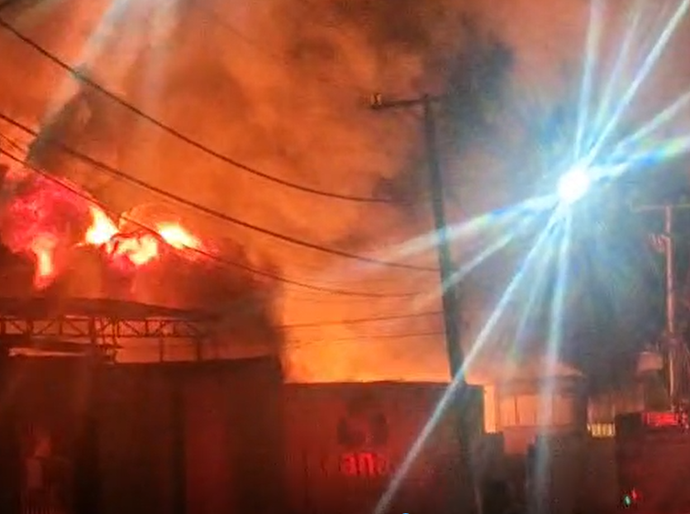 Veja Vídeo: Tragédia em Cuiabá; incêndio de grandes proporções destrói sede da Canaã Ambiental