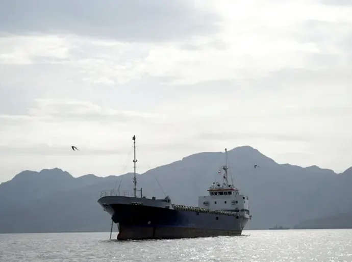 Trump bloqueia Estreito de Ormuz e ameaça destruir 'navios de ataque'; o que se sabe