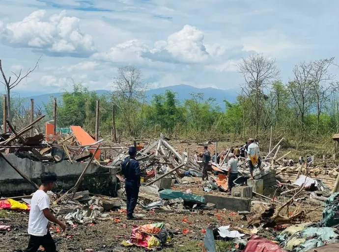 Explosão em armazém deixa 45 mortos em Mianmar, afirmam socorristas