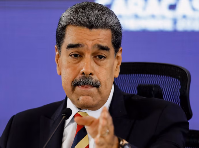 Maduro alerta os Estados Unidos: 'Se a Venezuela for atacada, declararemos conflito armado'