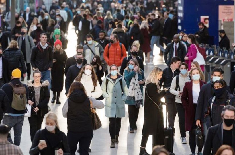 Inglaterra prepara fim de restrições contra pandemia e plano para 'conviver com covid'
