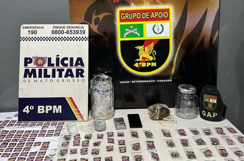 PM detém mulheres com 62 porções de supermaconha customizadas com nome de facção criminosa