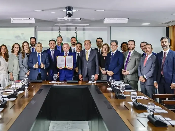 Lula sanciona Lei Antifacção e ressalta prisão de magnatas do crime