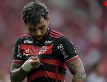 Gabigol confirma saída do Flamengo, alfineta diretoria e Tite