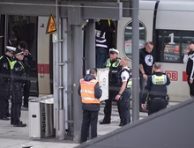 Ataque com faca deixa 12 feridos em estação ferroviária de Hamburgo, na Alemanha