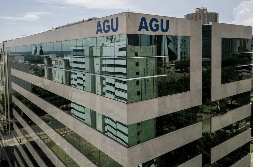 AGU pede suspensão imediata do afastamento de diretor-geral da PF