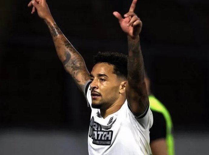 Botafogo vence, mantém a liderança e complica a situação do RB Bragantino no Brasileiro