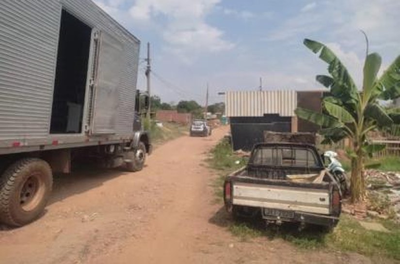 Despejo de 70 famílias do bairro Santa Isabel em Cuiabá provoca tensão