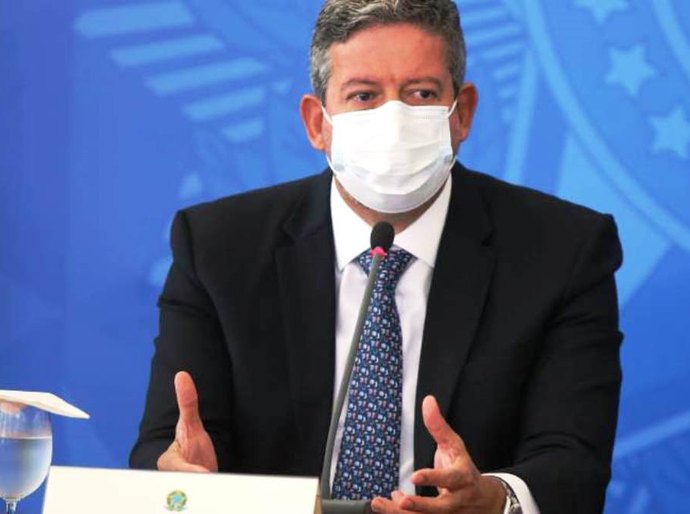 Fachin cobra Aras e diz que PGR não pode desistir de denúncia contra Lira
