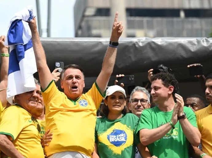 PF avalia que, ao pedir anistia, Bolsonaro reconheceu crimes