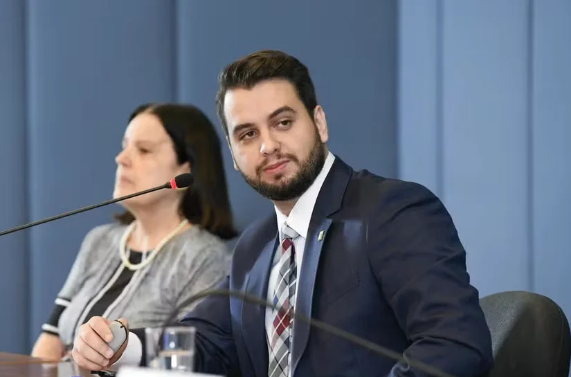 EUA: Filipe Martins não entrou no país e Moraes usou 'registro errôneo'
