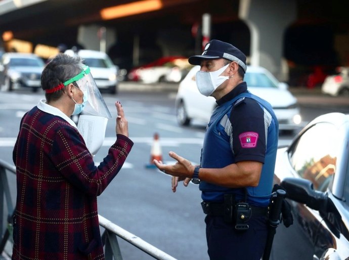 Espanha impõe restrições a mais de 850 mil para conter casos de Covid-19