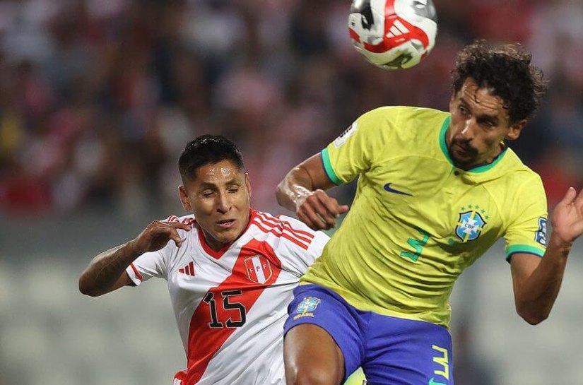 Brasil se salva no fim após jogo morno com o Peru e mantém 100% com Diniz